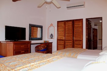 Casa Del Mar Cozumel Hotel & Dive Resort