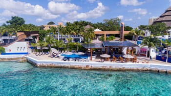 Casa Del Mar Cozumel Hotel & Dive Resort