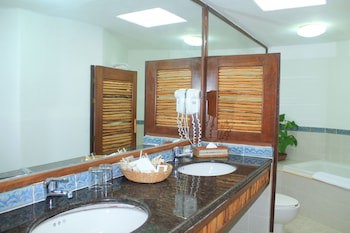 Casa Del Mar Cozumel Hotel & Dive Resort