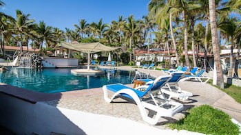 Buena Vista Oceanfront & Hot Springs Resort