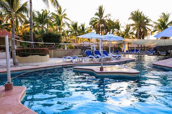 Buena Vista Oceanfront & Hot Springs Resort