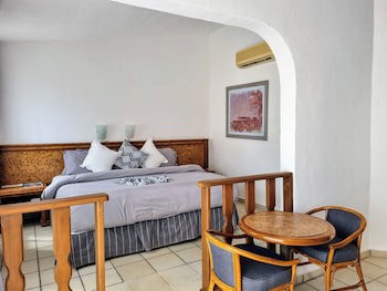Buena Vista Oceanfront & Hot Springs Resort