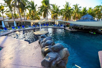 Buena Vista Oceanfront & Hot Springs Resort