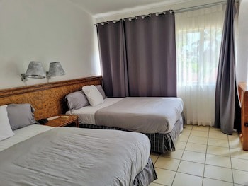 Buena Vista Oceanfront & Hot Springs Resort