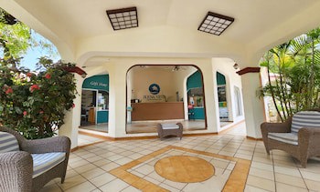 Buena Vista Oceanfront & Hot Springs Resort