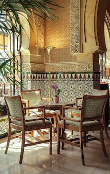 Alhambra Palace Hotel