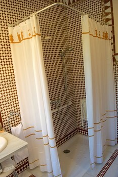 Alhambra Palace Hotel