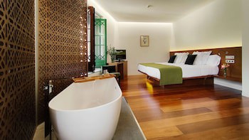 Alhambra Palace Hotel