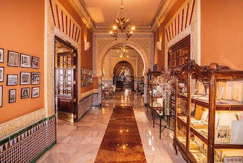 Alhambra Palace Hotel