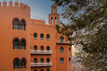 Alhambra Palace Hotel
