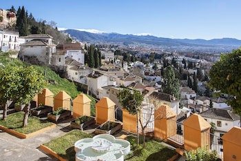 Alhambra Palace Hotel