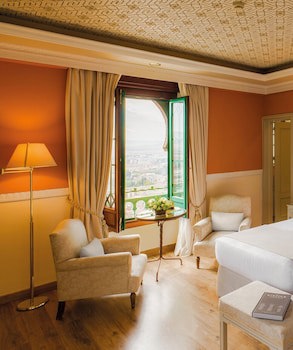 Alhambra Palace Hotel
