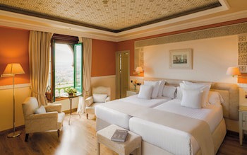 Alhambra Palace Hotel