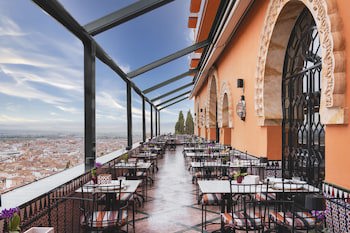 Alhambra Palace Hotel