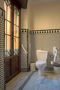 Alhambra Palace Hotel