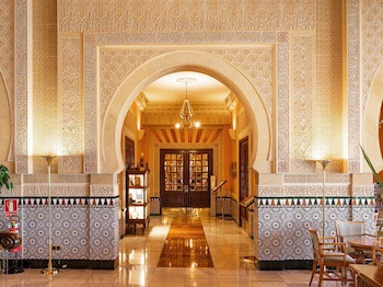 Alhambra Palace Hotel