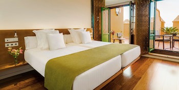 Alhambra Palace Hotel
