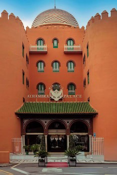 Alhambra Palace Hotel
