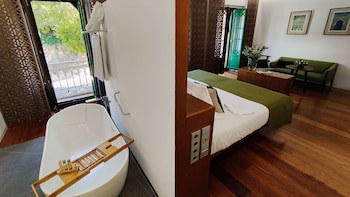 Alhambra Palace Hotel
