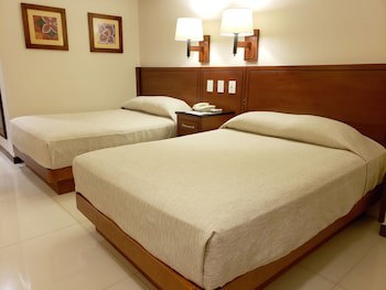 Hotel Fortin Plaza