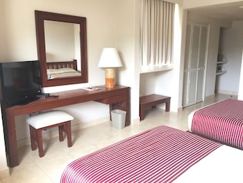 Hotel Fortin Plaza