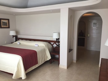 Hotel Fortin Plaza