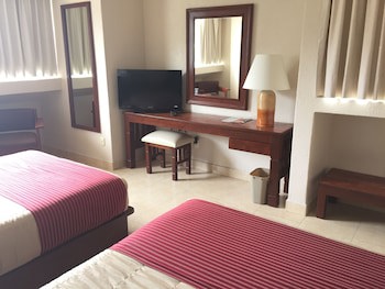 Hotel Fortin Plaza