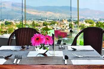 Hotel Fortin Plaza