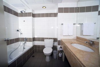 Sport Club By Isrotel Collection