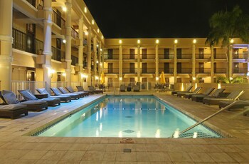 Windward Passage Hotel