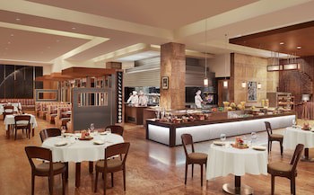 Grand Hyatt Mumbai Hotel And Serviced Apartments