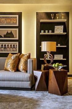 Grand Hyatt Mumbai Hotel And Serviced Apartments