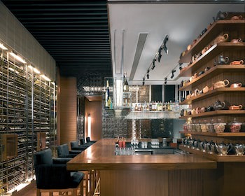 Grand Hyatt Mumbai Hotel And Serviced Apartments