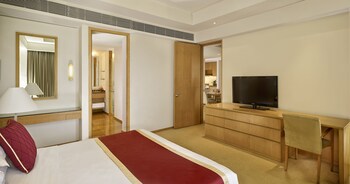 Grand Hyatt Mumbai Hotel And Serviced Apartments