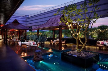 Grand Hyatt Mumbai Hotel And Serviced Apartments