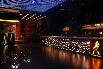 Grand Hyatt Mumbai Hotel And Serviced Apartments