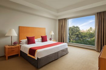 Grand Hyatt Mumbai Hotel And Serviced Apartments