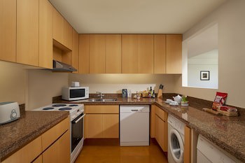 Grand Hyatt Mumbai Hotel And Serviced Apartments