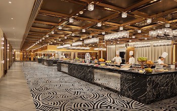 Grand Hyatt Mumbai Hotel And Serviced Apartments