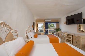 Flamingo Vallarta Hotel & Marina