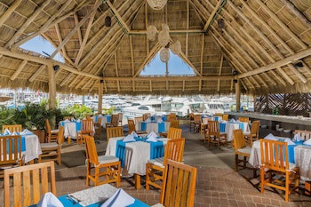 Flamingo Vallarta Hotel & Marina