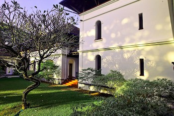 Brunton Boatyard - Cgh Earth