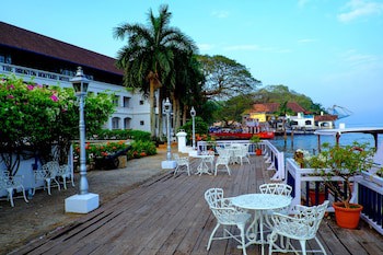 Brunton Boatyard - Cgh Earth