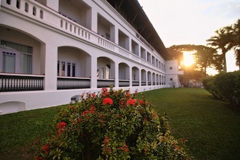 Brunton Boatyard - Cgh Earth