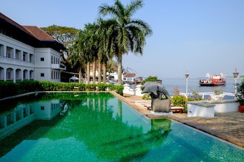 Brunton Boatyard - Cgh Earth