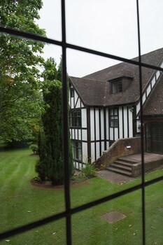 Hogarths Stone Manor