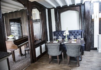 Hogarths Stone Manor