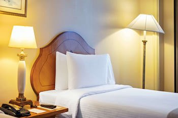Waterfront Cebu City Hotel & Casino
