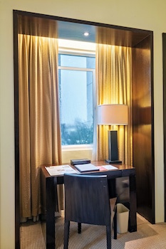 Waterfront Cebu City Hotel & Casino
