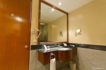 Waterfront Cebu City Hotel & Casino